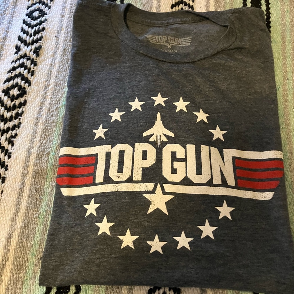 Top Gun Men's Short Sleeve Graphic Tee in Charcoal with Red Accent